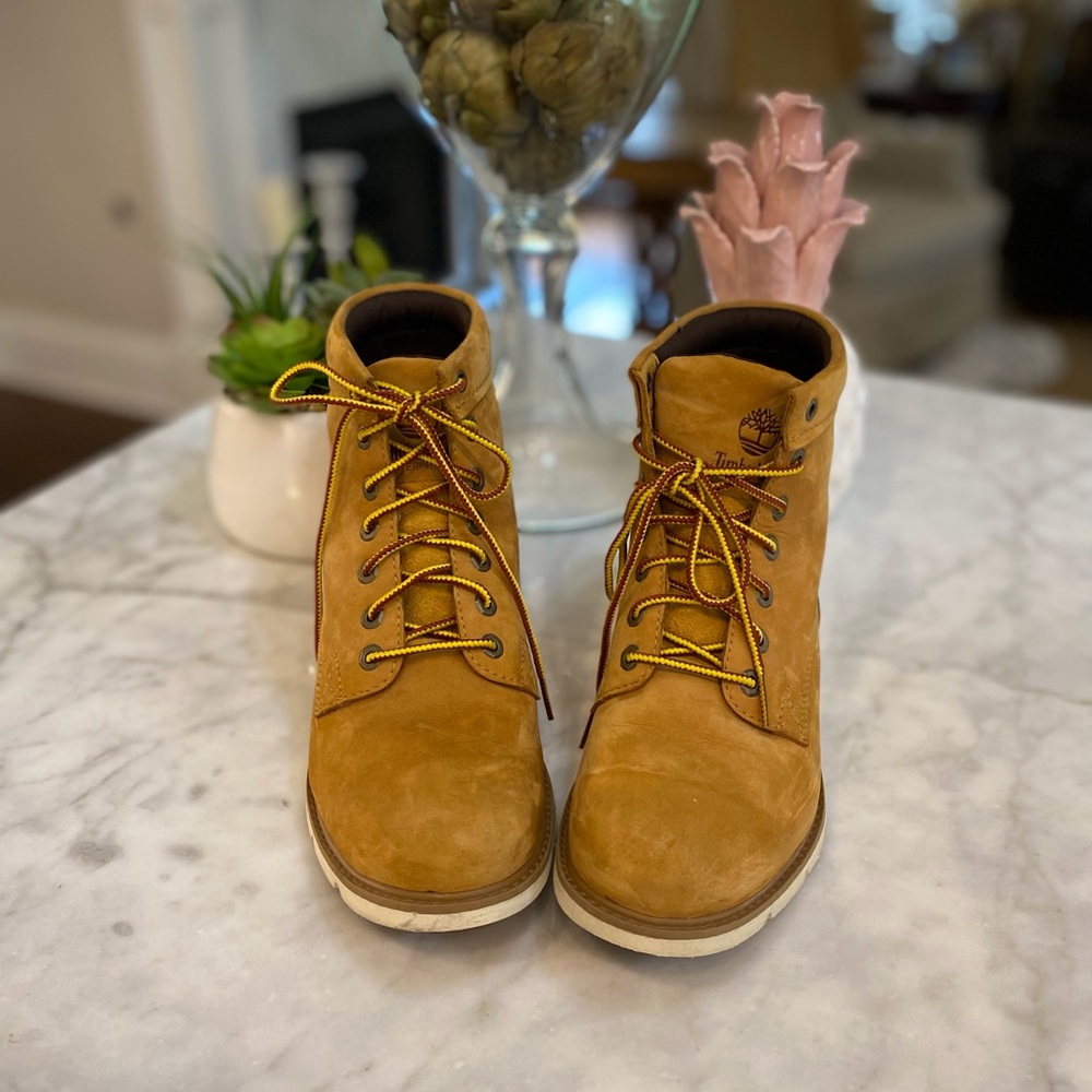 TIMBERLAND WOMEN’S CAMPTON WATERPROOF BOOT!💛